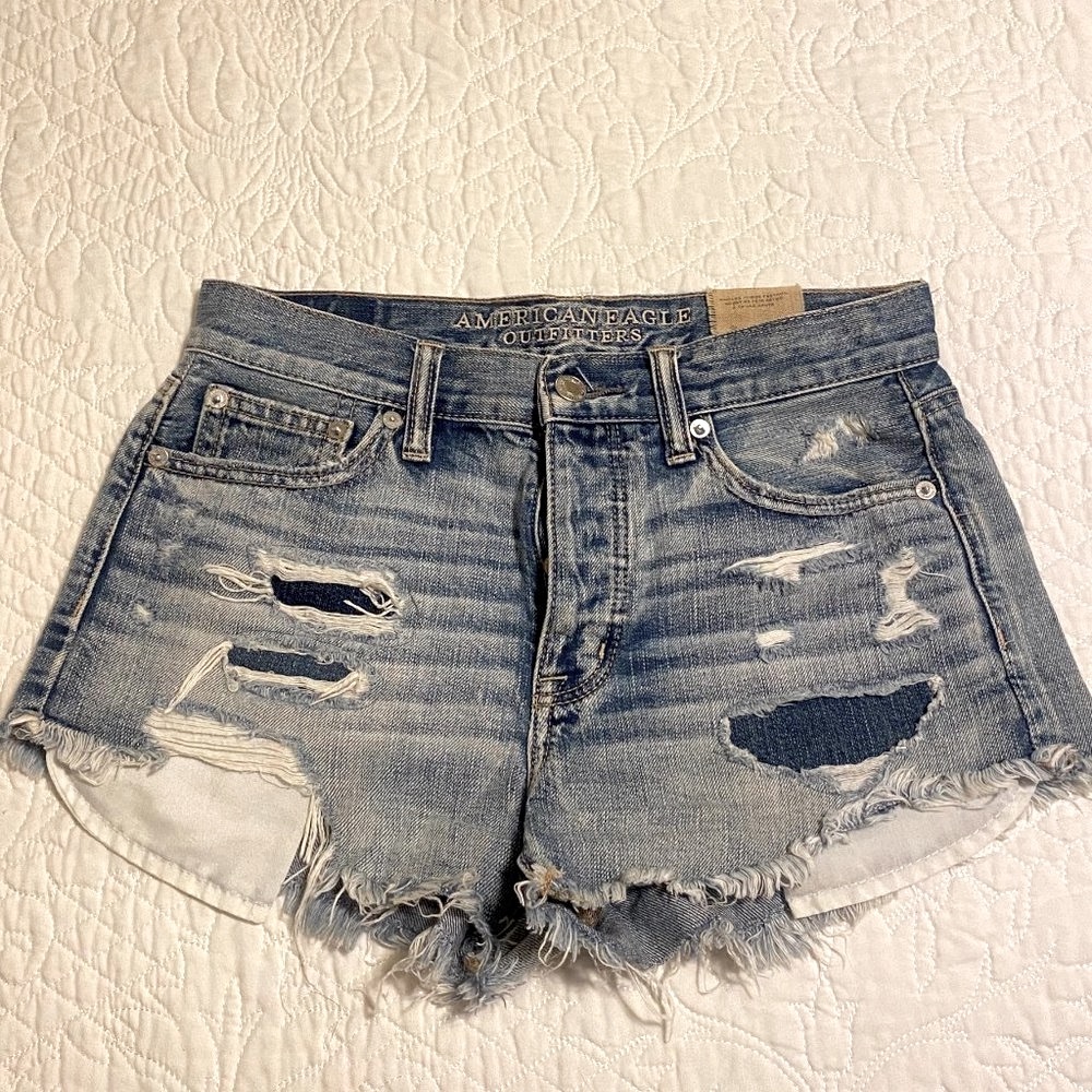 {Never Worn} AE Vintage Hi-Rise Festival Short